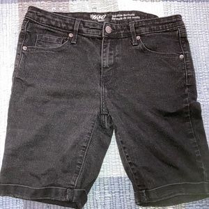 Mossimo Womens mid rise, Bermuda black jean shorts